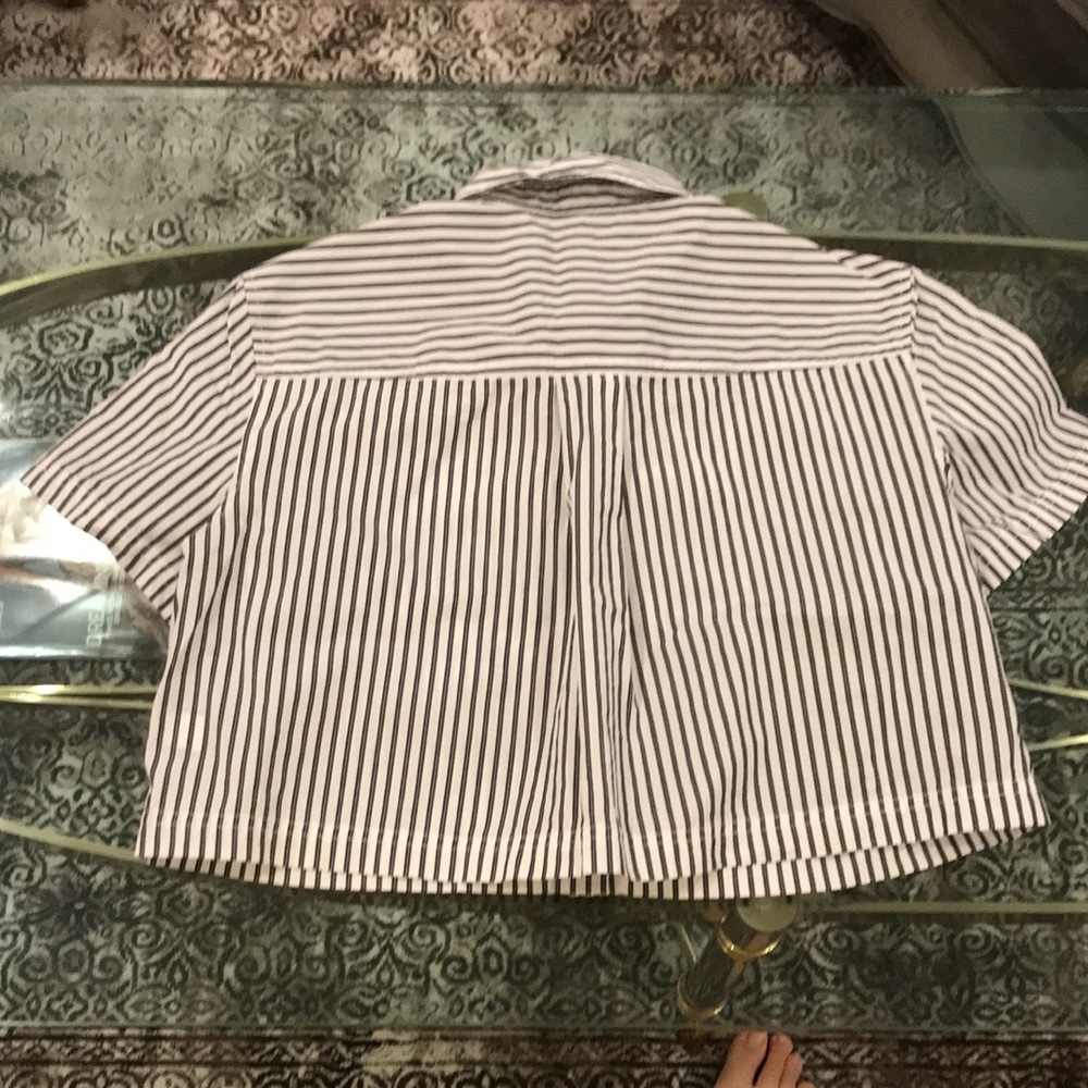 Cropped shirt - Picture 4 of 4